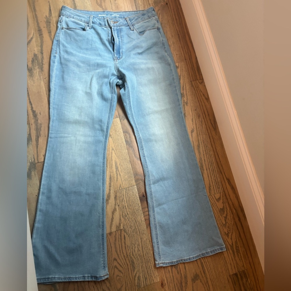 Old Navy High Rise Wow Flare Jeans